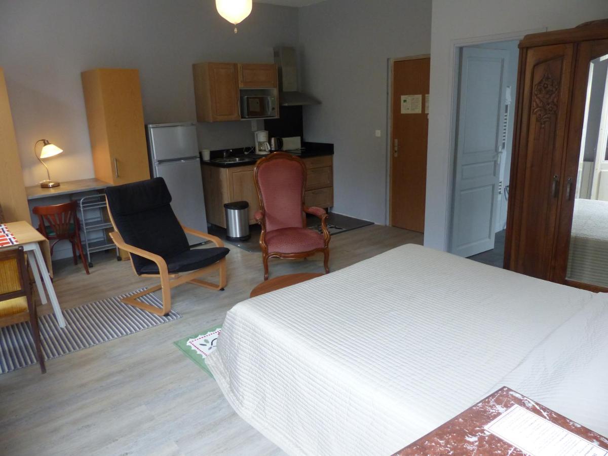 Bourbon-lʼArchambault Hotel Des Thermes מראה חיצוני תמונה
