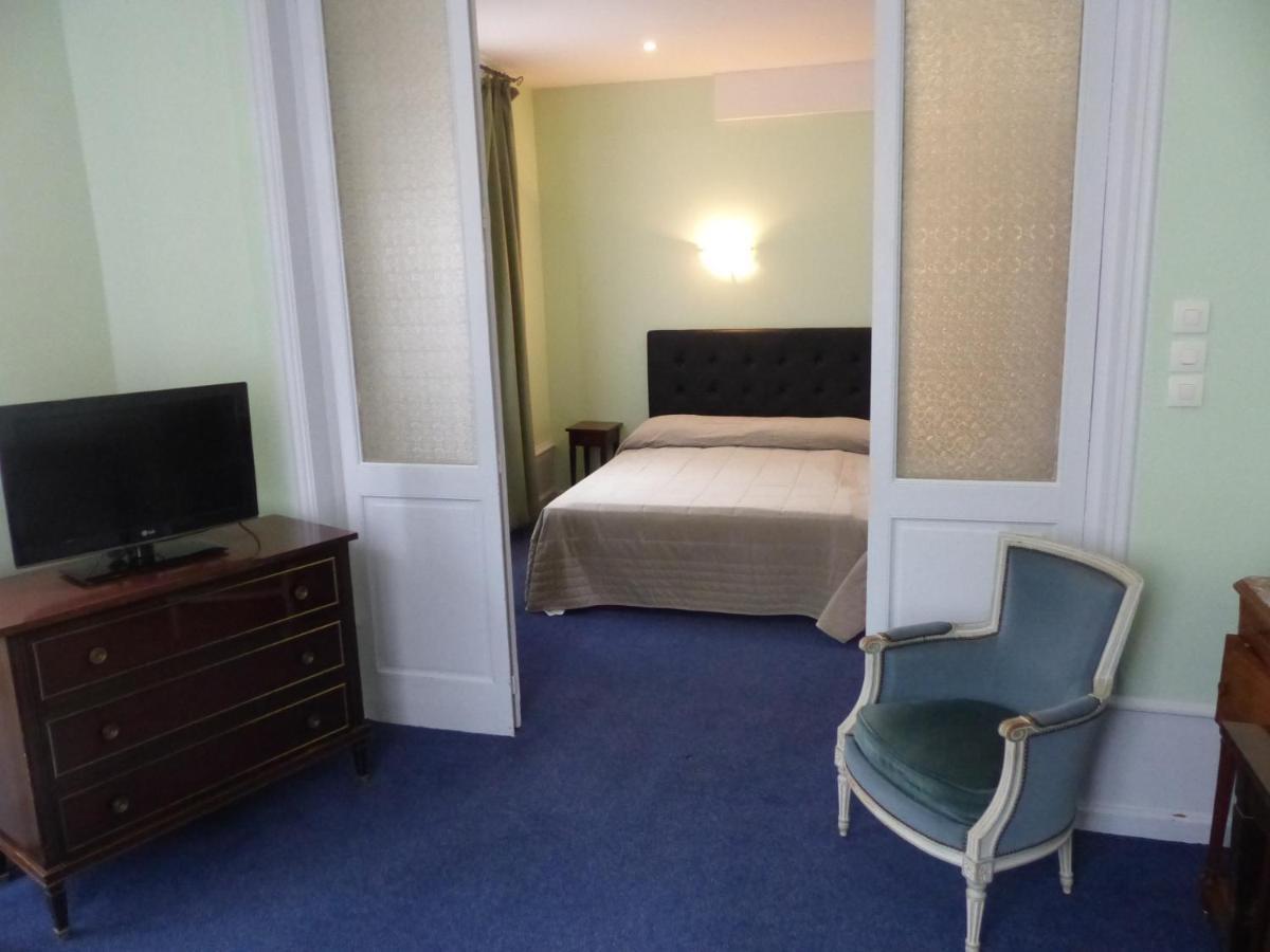 Bourbon-lʼArchambault Hotel Des Thermes מראה חיצוני תמונה