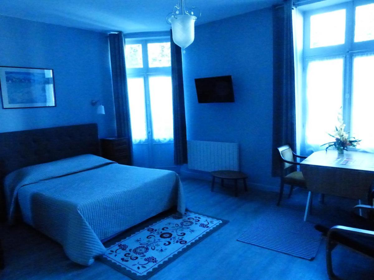 Bourbon-lʼArchambault Hotel Des Thermes מראה חיצוני תמונה
