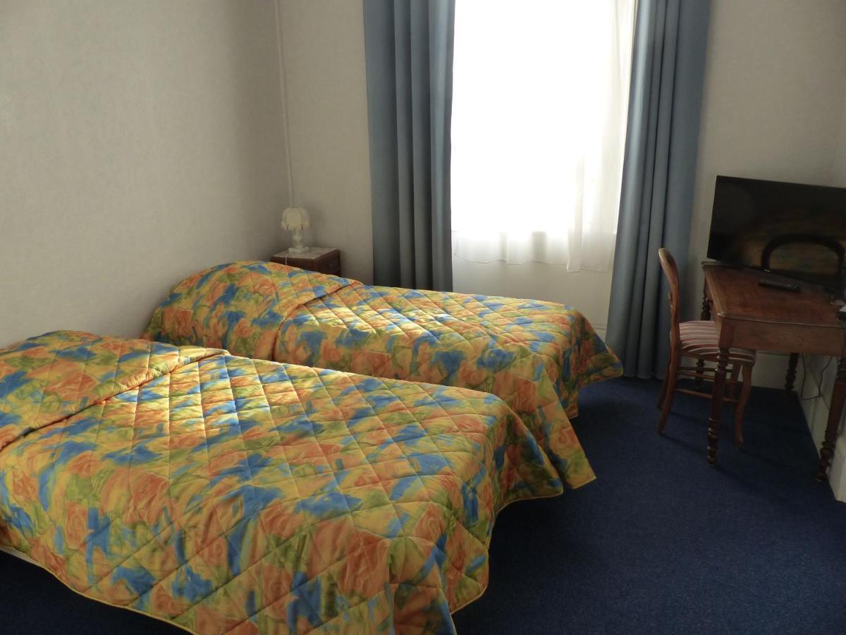 Bourbon-lʼArchambault Hotel Des Thermes מראה חיצוני תמונה